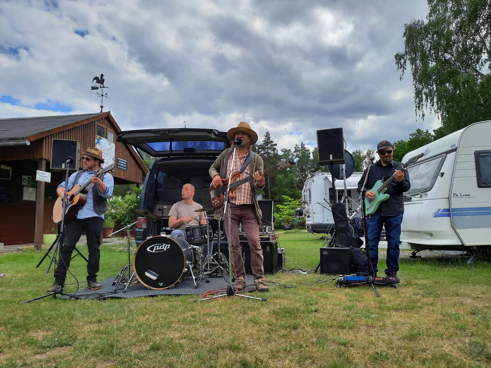 Seeweide Konzert open Air mit "The Honeylickes" DELUXE » Seeweide Naturcampingplatz Penzlin
