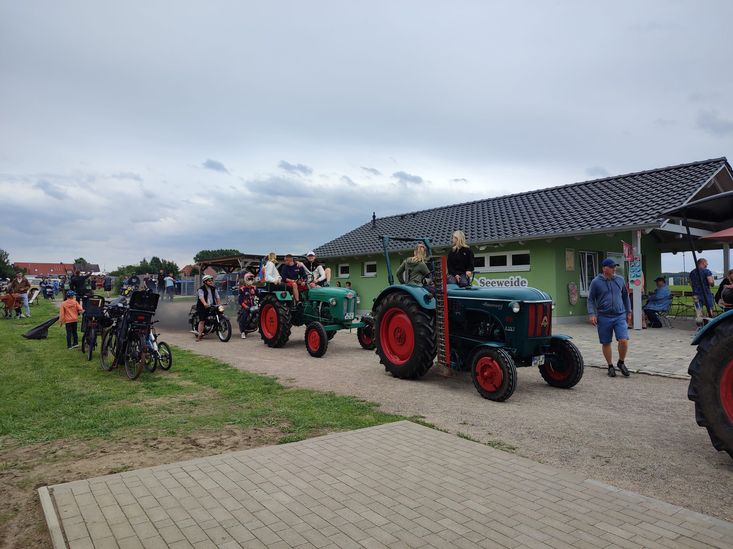3. Seeweide "Schlepper & Oldtimervergnügen" und Landmarkt am 28.Juni 2025 » Seeweide Naturcampingplatz Penzlin